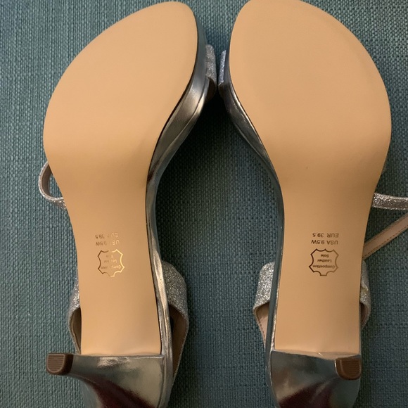 Nina “ Nazima” silver glitter sandals size 9.5 Wide Width, NIB, never tried on. - Picture 6 of 8